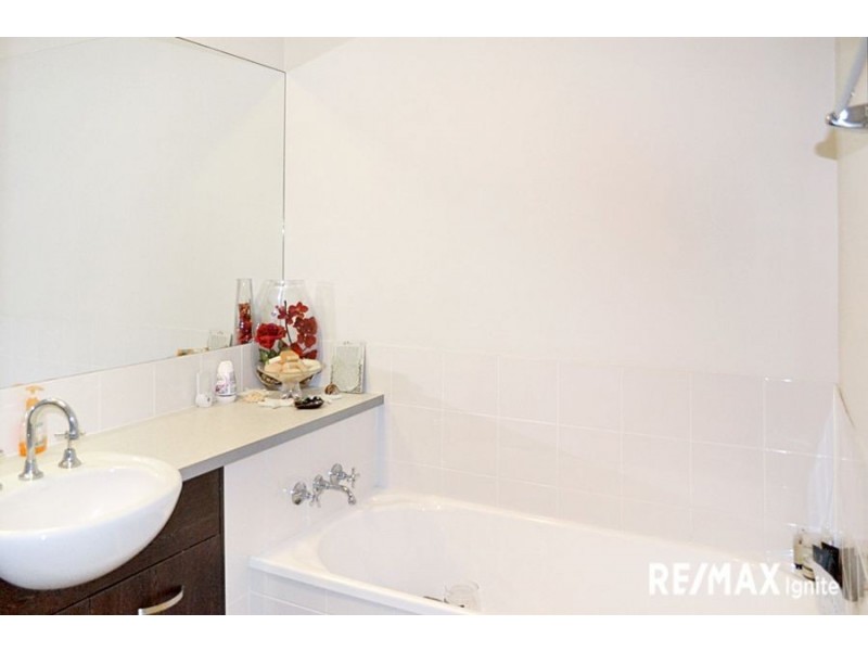 7/7 GREENWAY CIRCUIT, Mount Ommaney QLD 4074