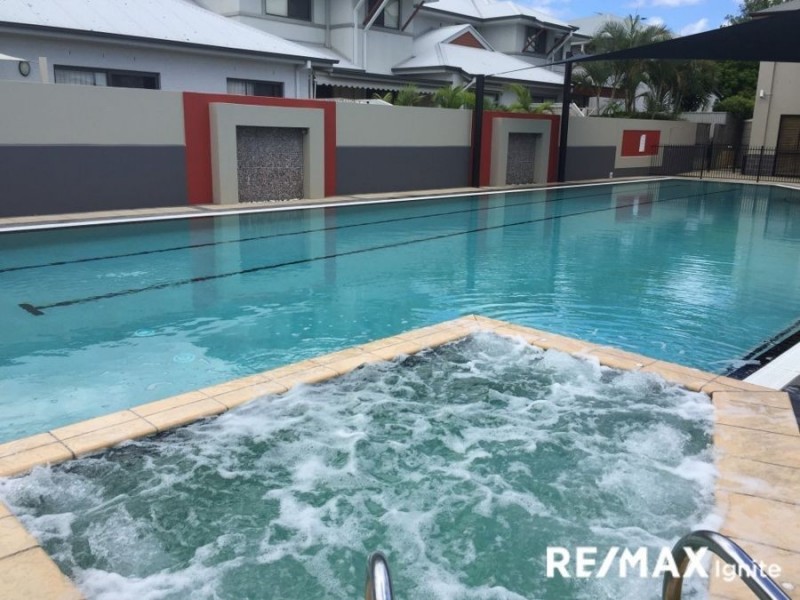 7/7 GREENWAY CIRCUIT, Mount Ommaney QLD 4074