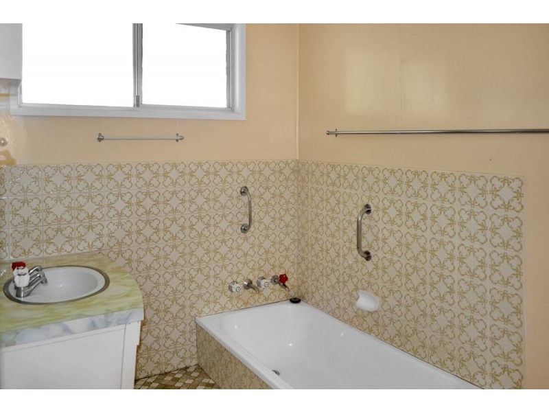 74 POWERS ROAD, Muirlea QLD 4306