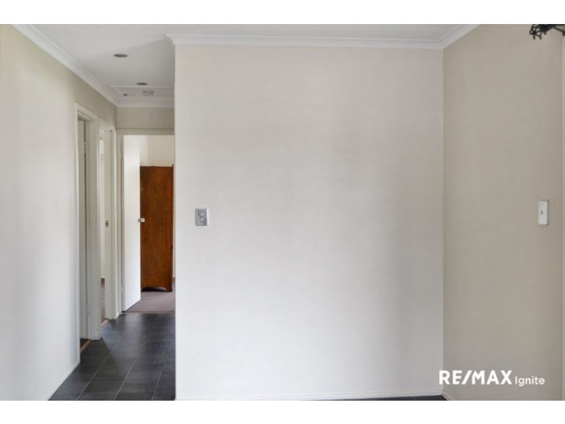 19 Lumbye Place, North Tivoli QLD 4305