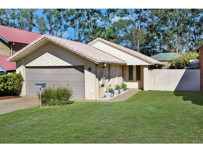 5 WARBURTON CLOSE, Forest Lake QLD 4078