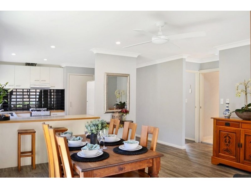 5 WARBURTON CLOSE, Forest Lake QLD 4078