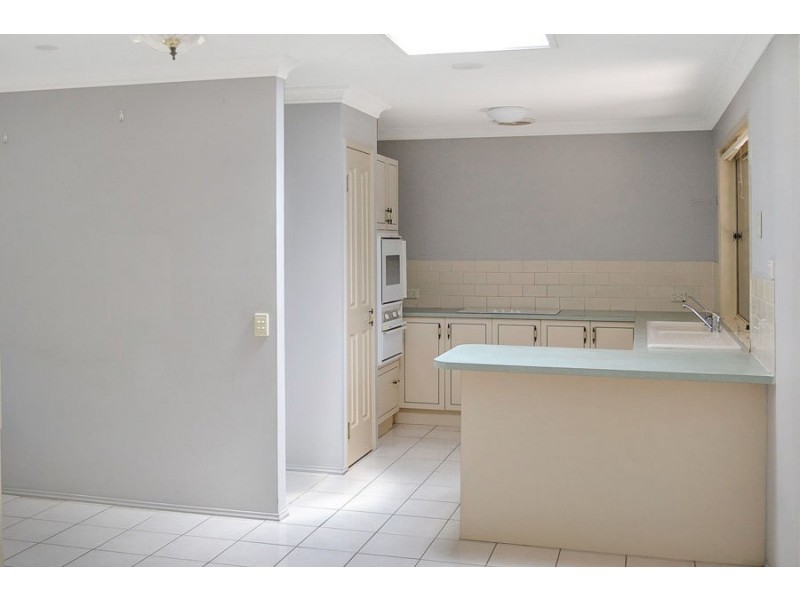 62 Flinders Cres, Forest Lake QLD 4078