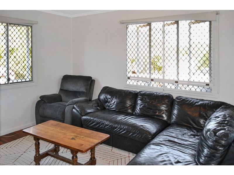 19 Southern Cross Avenue, Darra QLD 4076