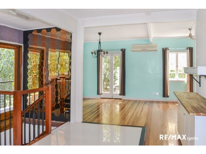 33 Newcomen Street, Indooroopilly QLD 4068