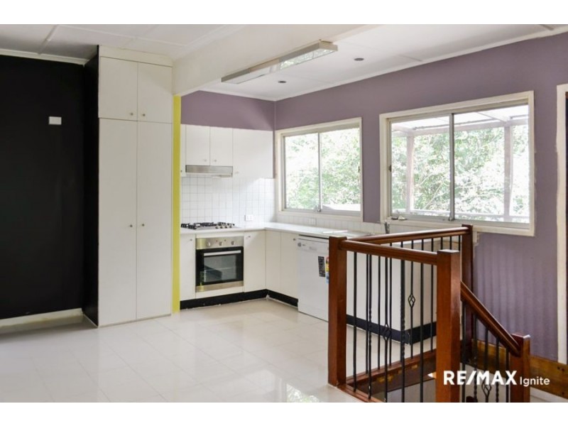 33 Newcomen Street, Indooroopilly QLD 4068