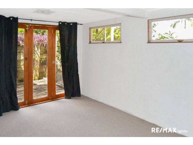 33 Newcomen Street, Indooroopilly QLD 4068