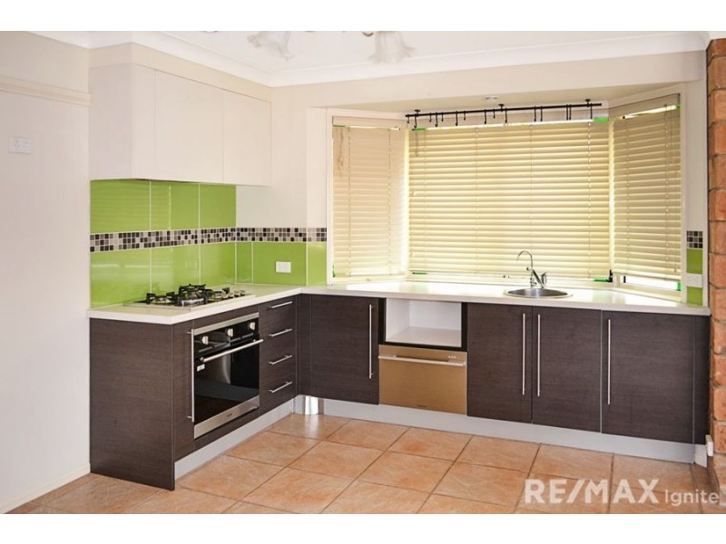 1 Deakin Place, Forest Lake QLD 4078