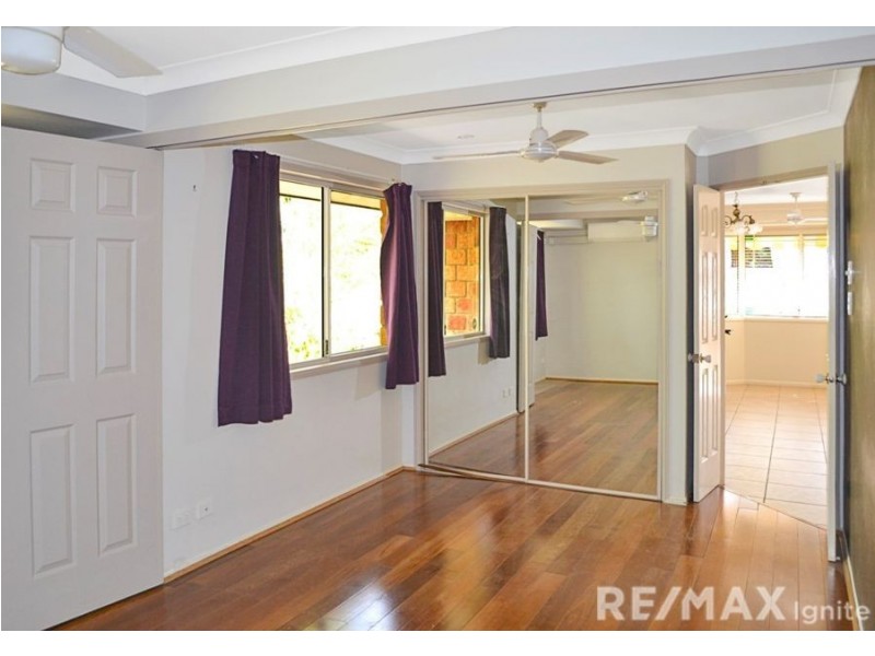 1 Deakin Place, Forest Lake QLD 4078