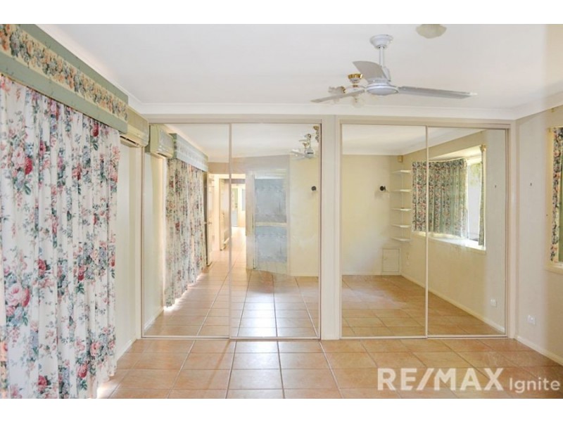 1 Deakin Place, Forest Lake QLD 4078