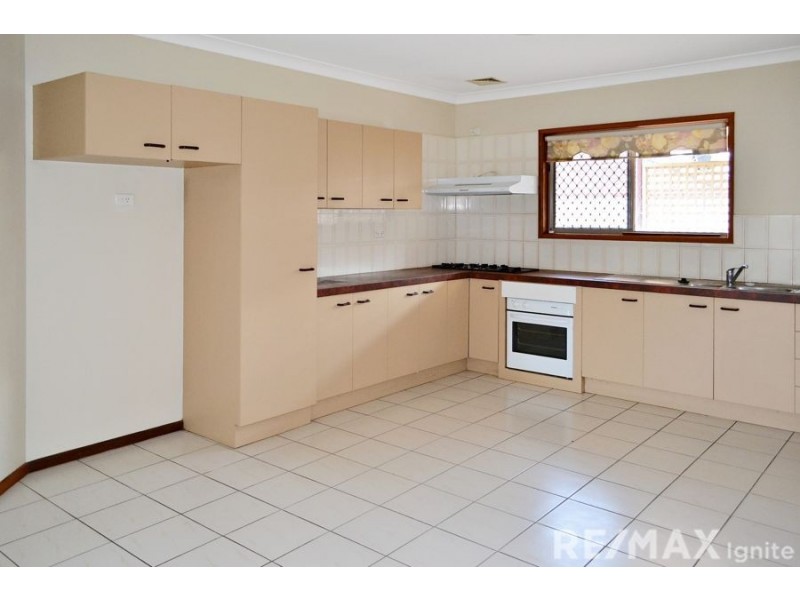 2 Cheviot Place, Sinnamon Park QLD 4073