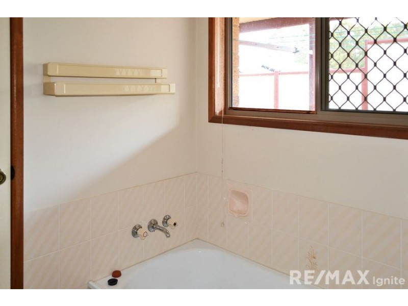 2 Cheviot Place, Sinnamon Park QLD 4073