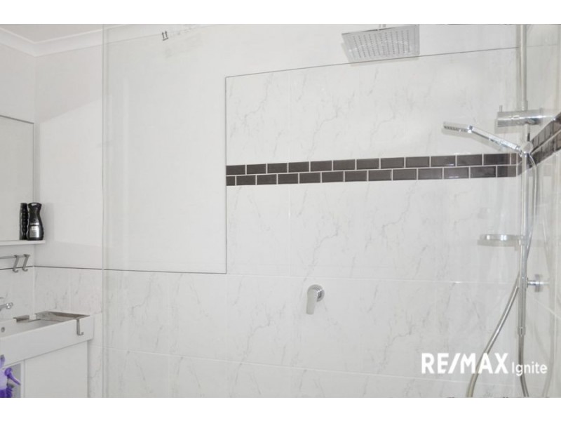 98 Dampier Street, Barellan Point QLD 4306