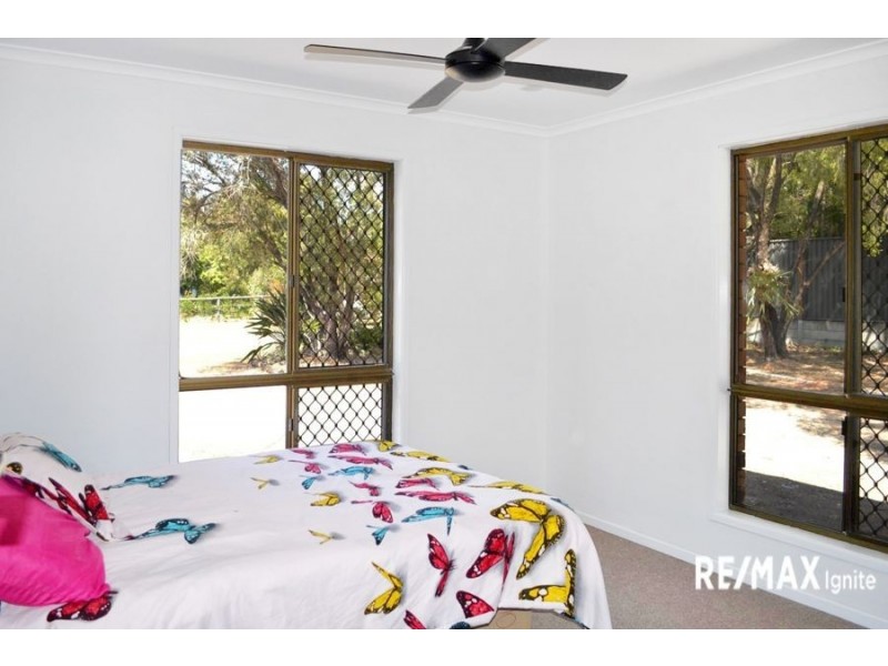 98 Dampier Street, Barellan Point QLD 4306