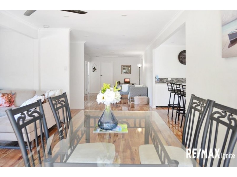 98 Dampier Street, Barellan Point QLD 4306