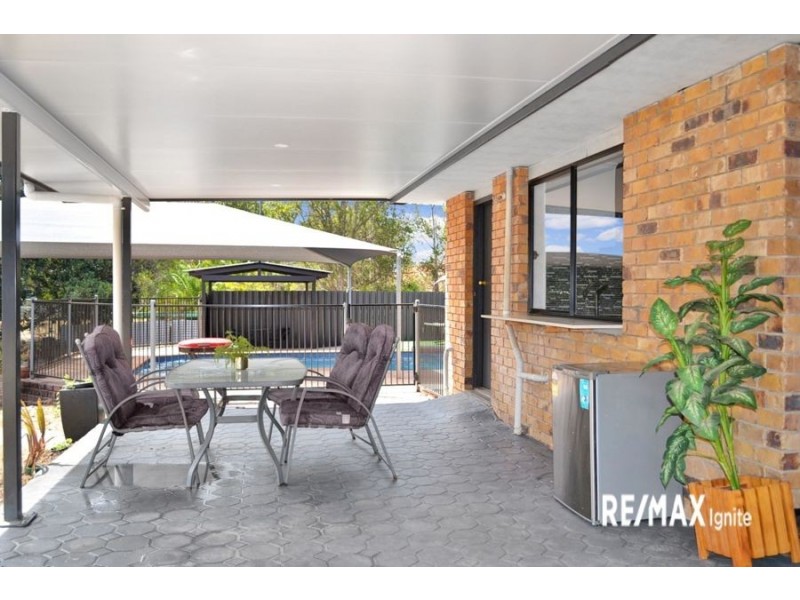 98 Dampier Street, Barellan Point QLD 4306