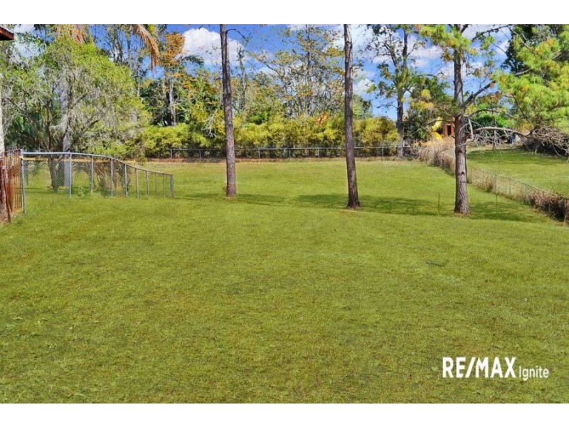 98 Dampier Street, Barellan Point QLD 4306