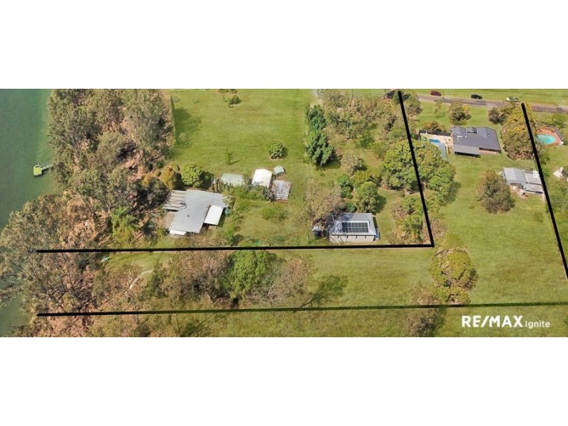 98 Dampier Street, Barellan Point QLD 4306