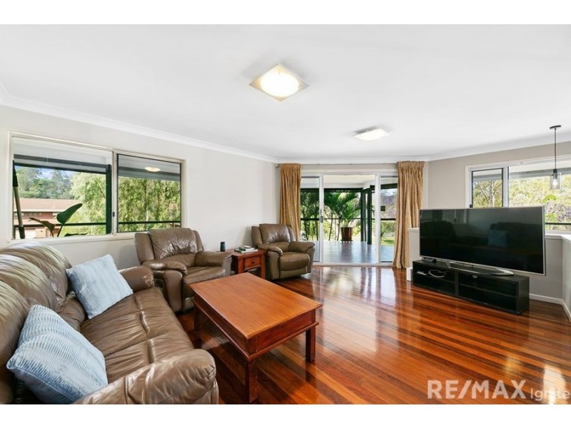 10 Mandalay Street, Fig Tree Pocket QLD 4069