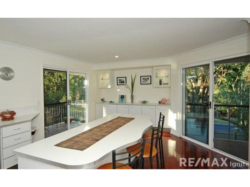 10 Mandalay Street, Fig Tree Pocket QLD 4069