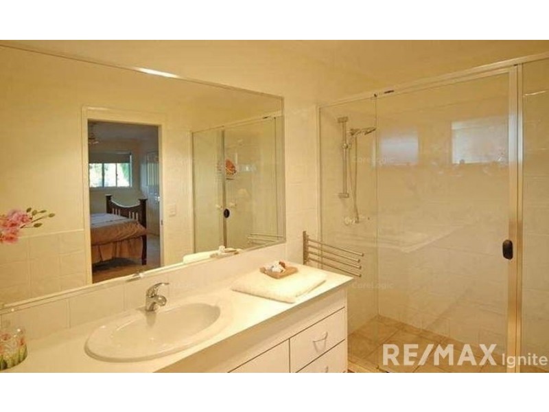 10 Mandalay Street, Fig Tree Pocket QLD 4069