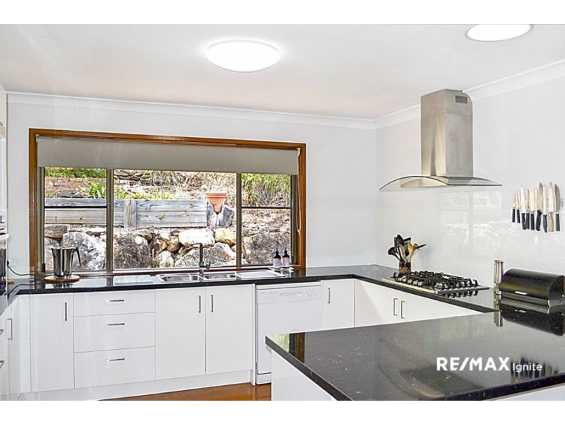 27 Tabor Street, Westlake QLD 4074