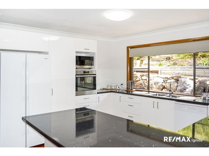 27 Tabor Street, Westlake QLD 4074