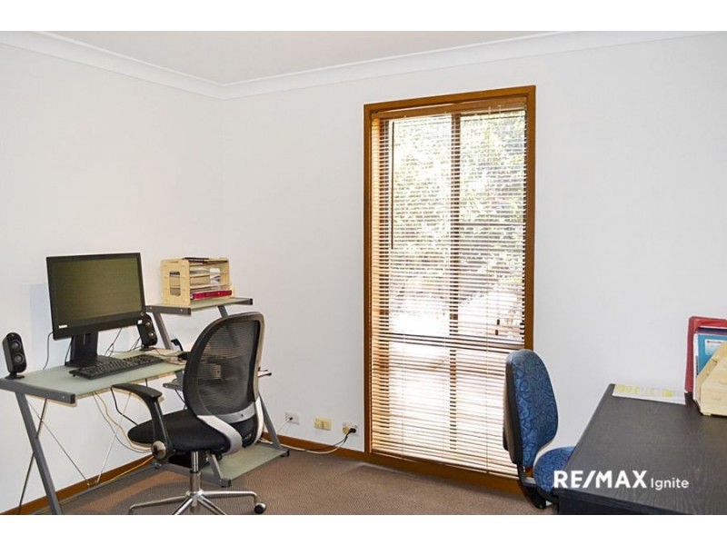 27 Tabor Street, Westlake QLD 4074