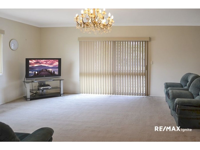 866 Oxley Road, Oxley QLD 4075