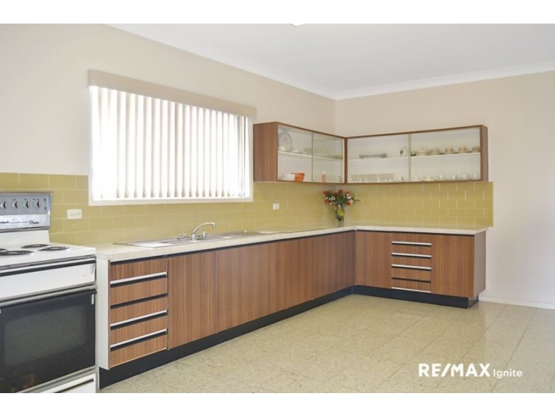 866 Oxley Road, Oxley QLD 4075