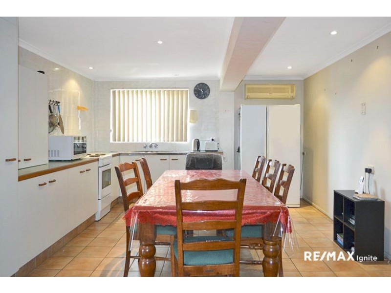 866 Oxley Road, Oxley QLD 4075