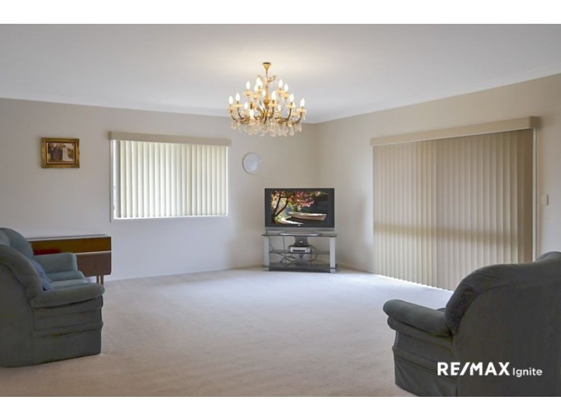 866 Oxley Road, Oxley QLD 4075