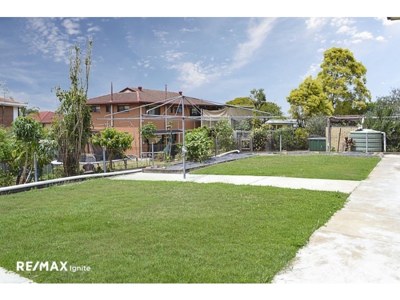 866 Oxley Road, Oxley QLD 4075