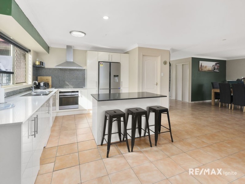 47 Pintail Crescent, Forest Lake QLD 4078