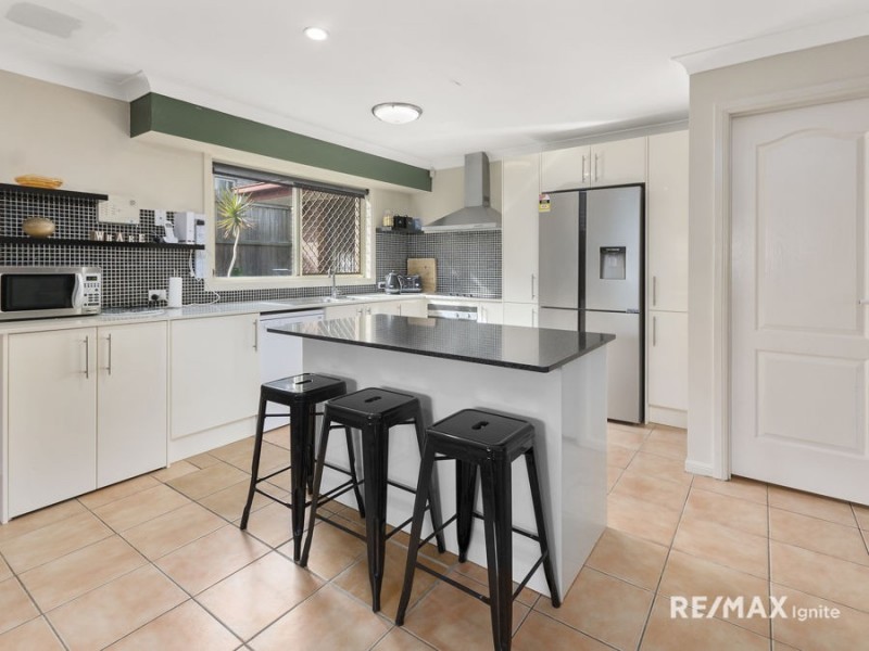 47 Pintail Crescent, Forest Lake QLD 4078