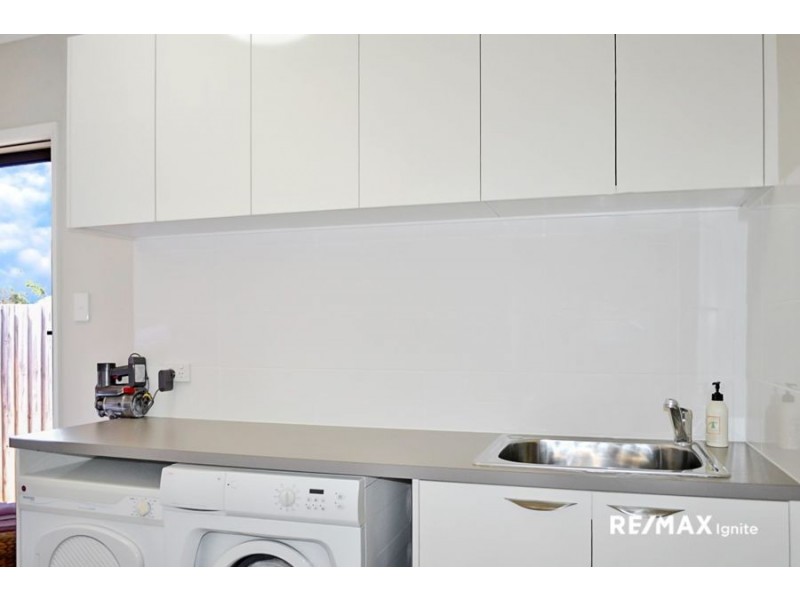 50 College Road, Karana Downs QLD 4306