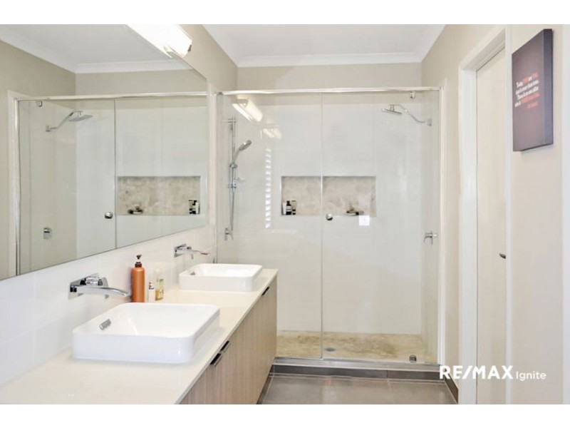 50 College Road, Karana Downs QLD 4306