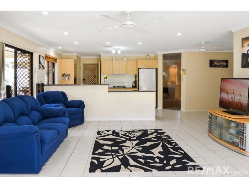 7 Malia St, Sinnamon Park QLD 4073