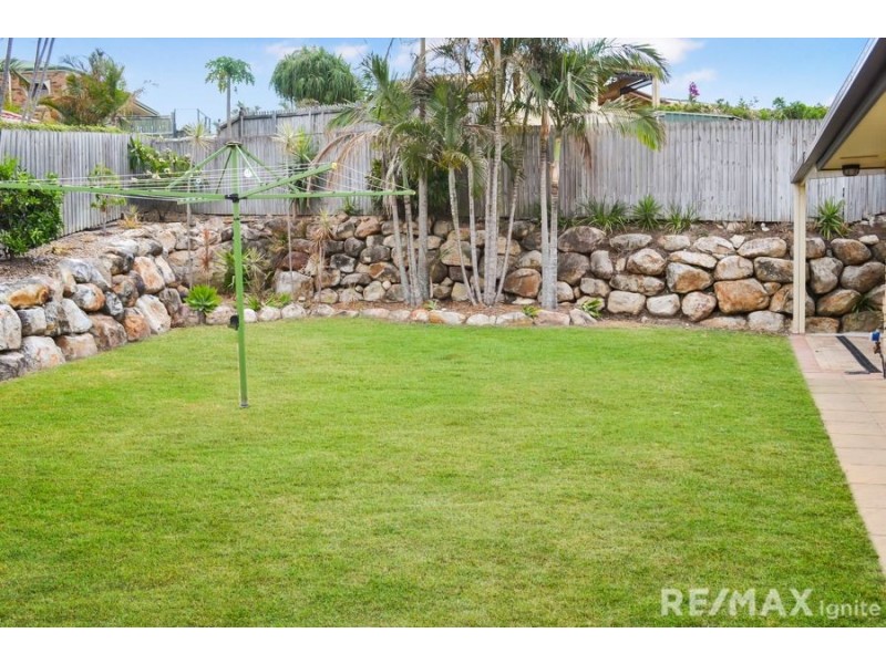 7 Malia St, Sinnamon Park QLD 4073