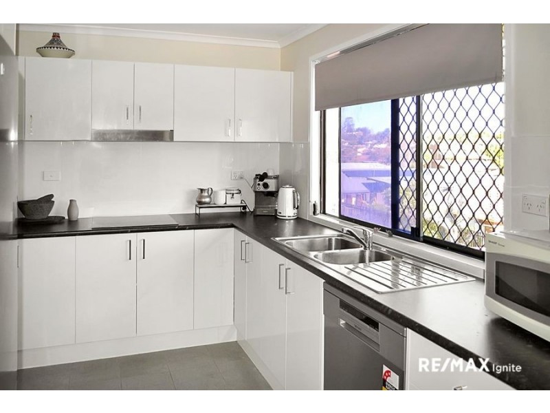 71 Tanglewood Street, Middle Park QLD 4074