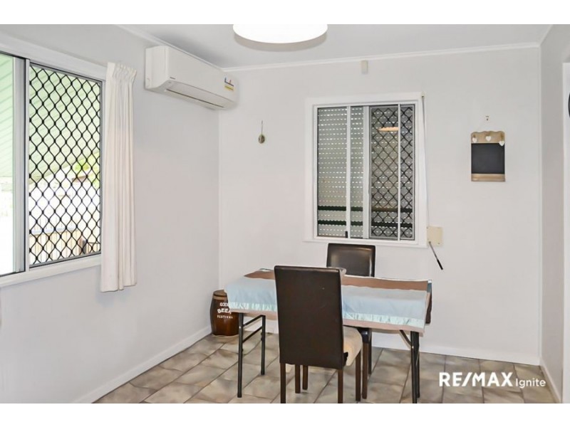 38 Robertson Road, Eastern Heights QLD 4305