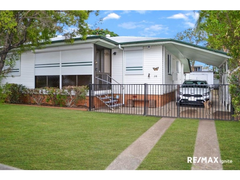 38 Robertson Road, Eastern Heights QLD 4305