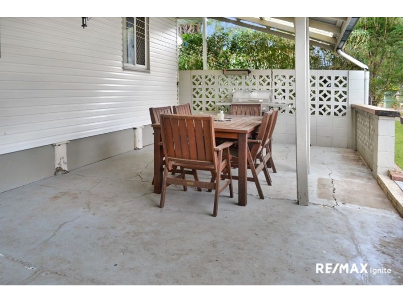 38 Robertson Road, Eastern Heights QLD 4305