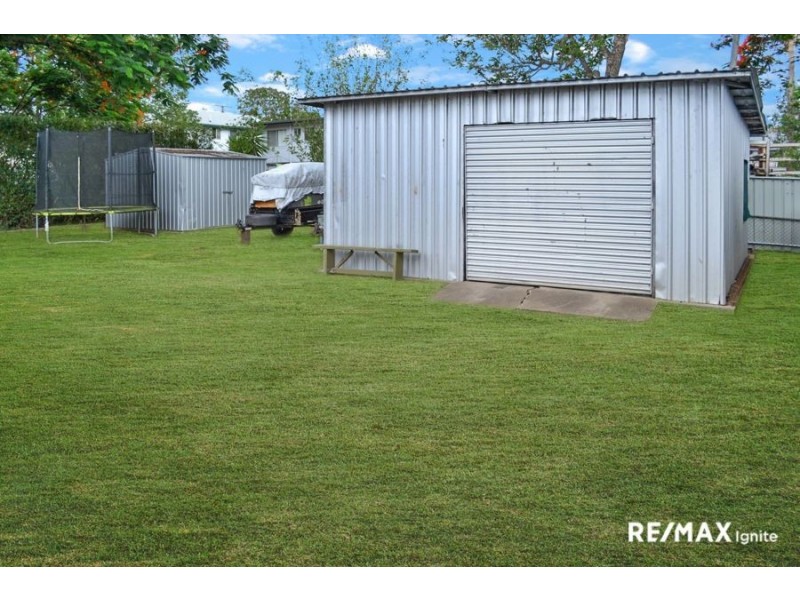 38 Robertson Road, Eastern Heights QLD 4305