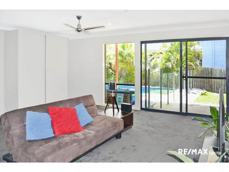 24 Stanaway Place, Bellbowrie QLD 4070