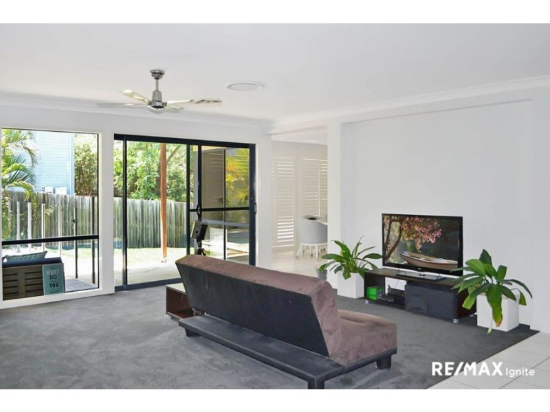 24 Stanaway Place, Bellbowrie QLD 4070