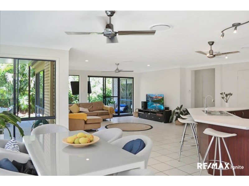 24 Stanaway Place, Bellbowrie QLD 4070