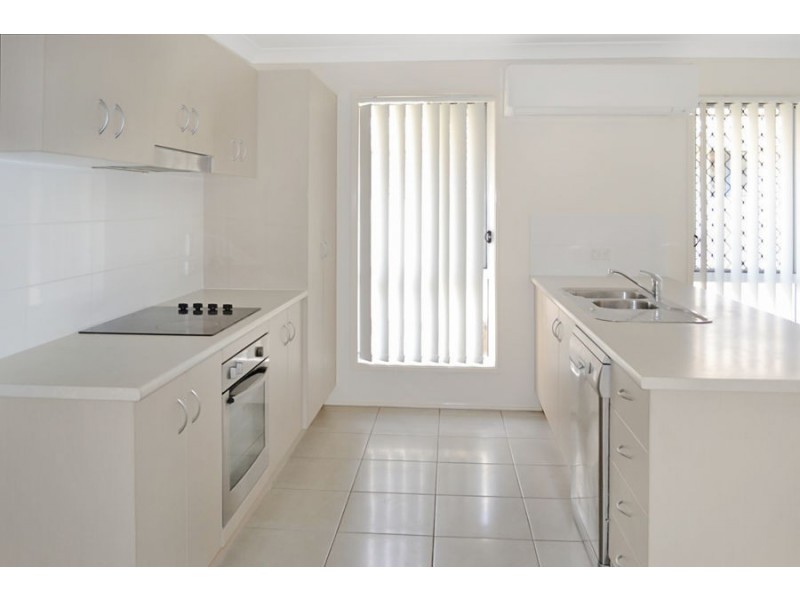 35 HUNTLEY CRESCENT, Redbank Plains QLD 4301