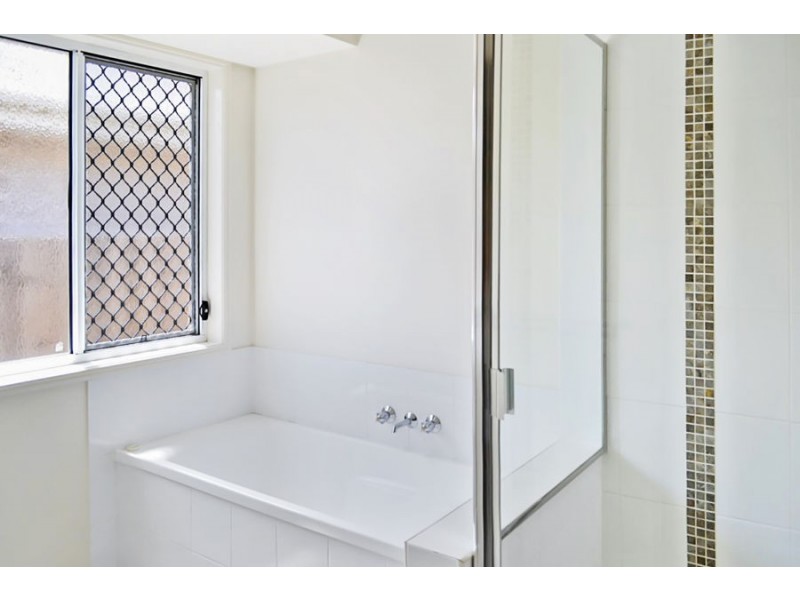 35 HUNTLEY CRESCENT, Redbank Plains QLD 4301