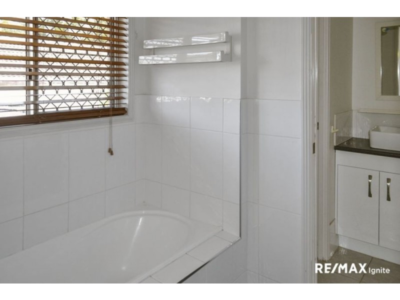 155 Sumners Road, Riverhills QLD 4074